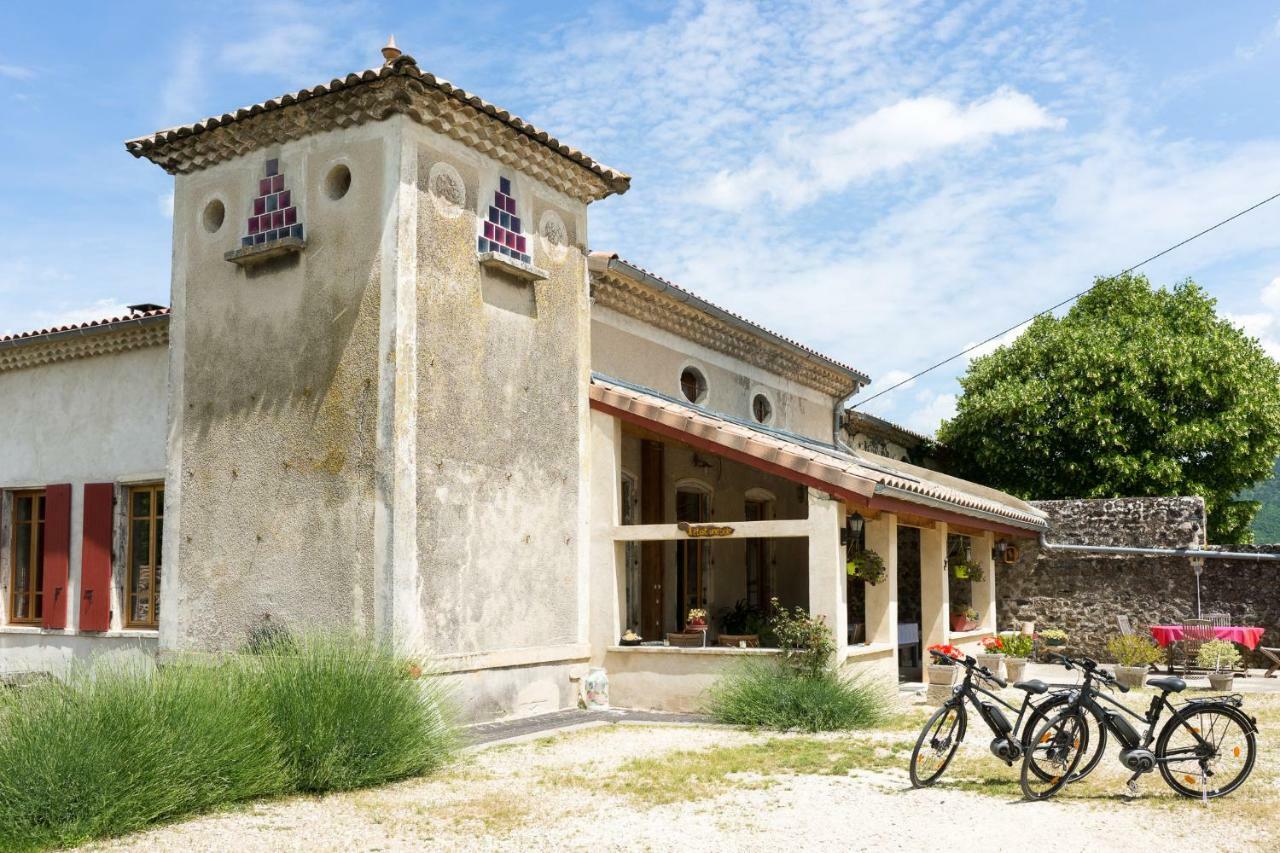 "Il Etait Une Soie..." Hotell Saint-Vincent-de-Barres Exteriör bild